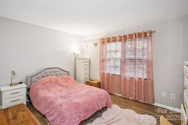 2010 Dembrigh Lane, Charlotte, NC 28262