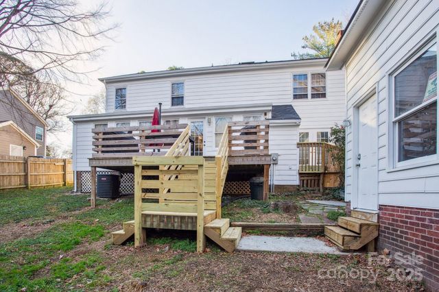 2010 Dembrigh Lane, Charlotte, NC 28262