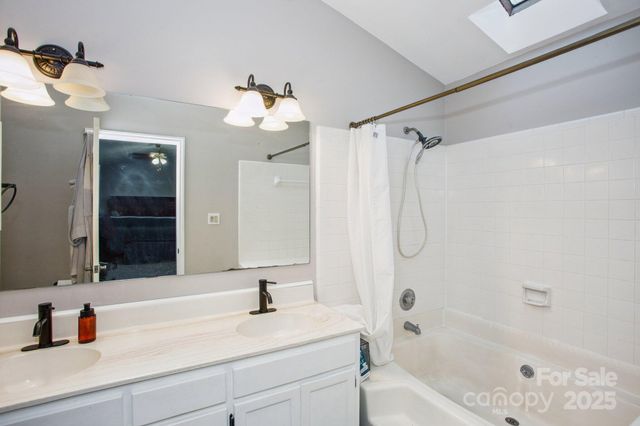 2010 Dembrigh Lane, Charlotte, NC 28262