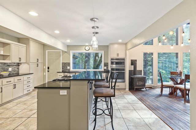 525 Ingalls Lane, Wilderville, OR 97543