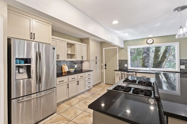 525 Ingalls Lane, Wilderville, OR 97543