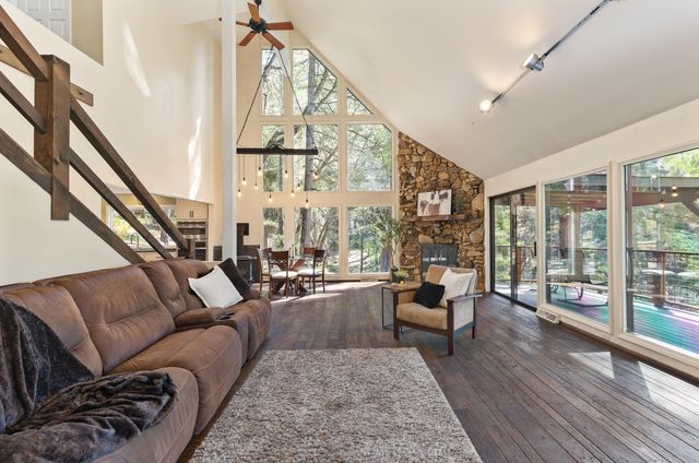 525 Ingalls Lane, Wilderville, OR 97543