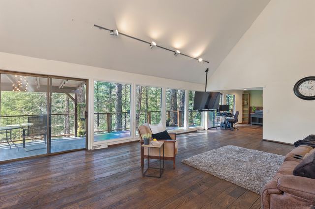 525 Ingalls Lane, Wilderville, OR 97543