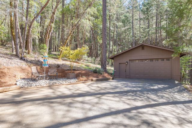 525 Ingalls Lane, Wilderville, OR 97543