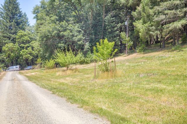 525 Ingalls Lane, Wilderville, OR 97543