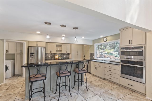 525 Ingalls Lane, Wilderville, OR 97543