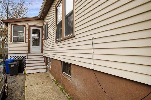 13 Wampatuck Rd, Quincy, MA 02169