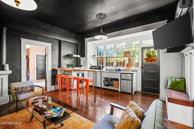 1137 Arizona Avenue, El Paso, TX 79902