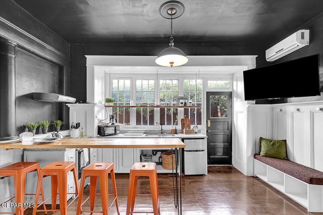 1137 Arizona Avenue, El Paso, TX 79902