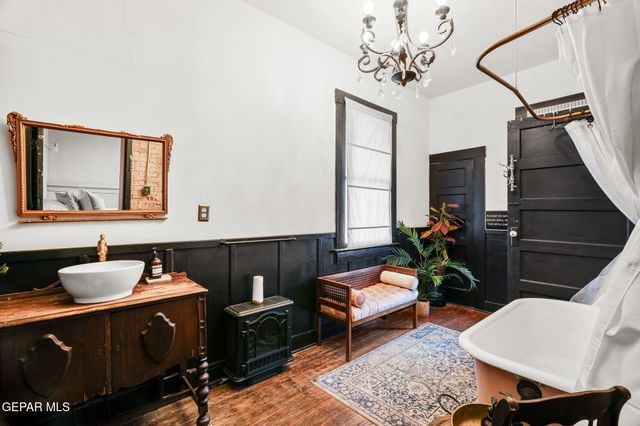 1137 Arizona Avenue, El Paso, TX 79902