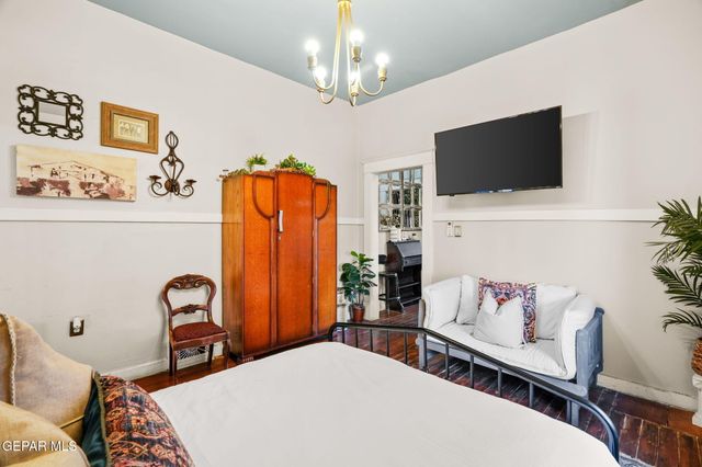 1137 Arizona Avenue, El Paso, TX 79902