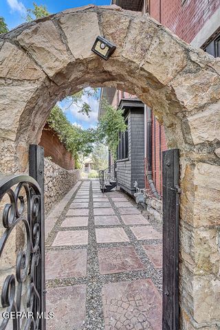 1137 Arizona Avenue, El Paso, TX 79902