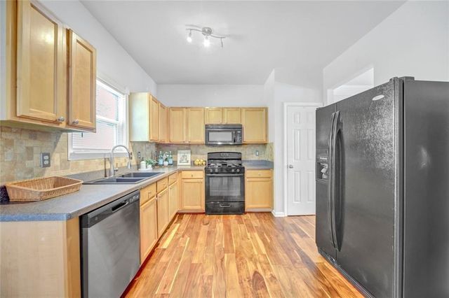 955 Pebble Creek Trail, Suwanee, GA 30024