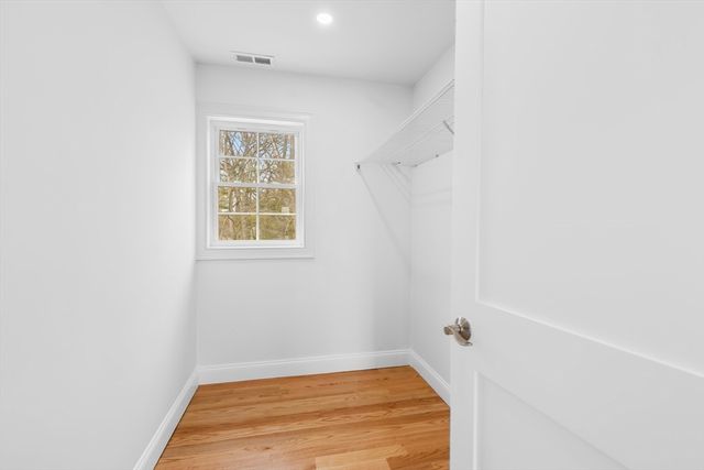 24 Marion St, Walpole, MA 02081