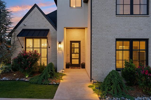 5008 Water Oak Way, Edmond, OK 73034