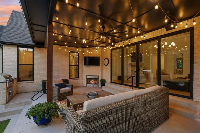 5008 Water Oak Way, Edmond, OK 73034