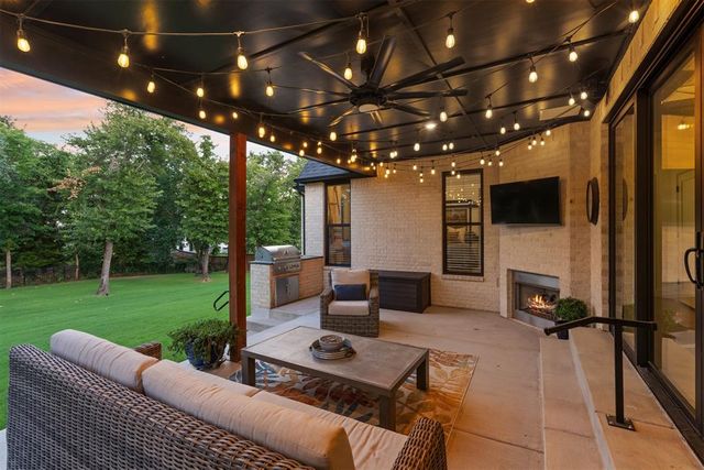 5008 Water Oak Way, Edmond, OK 73034