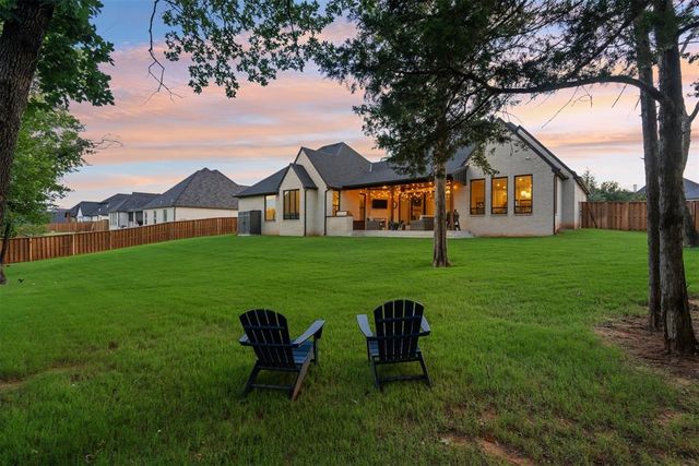 5008 Water Oak Way, Edmond, OK 73034