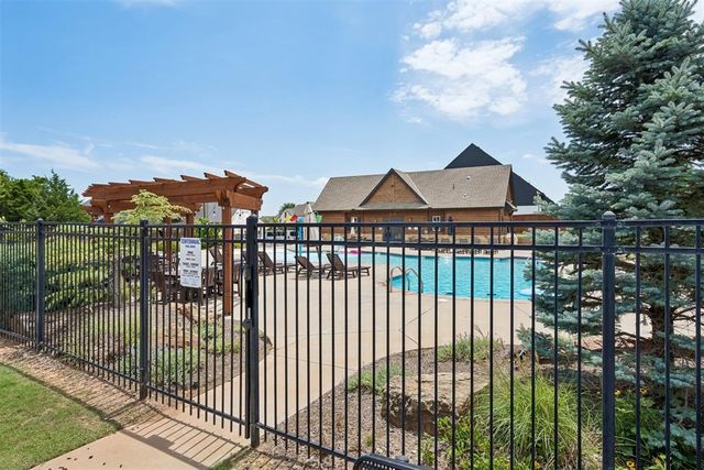 5008 Water Oak Way, Edmond, OK 73034