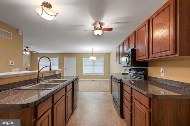 10 ROLLIN CT, Dover, DE 19901
