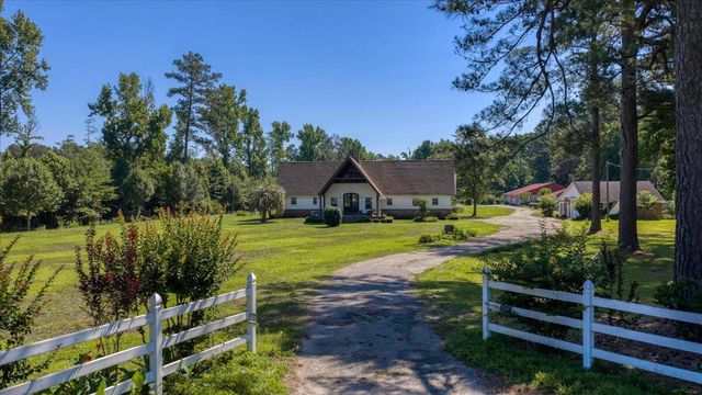 3121 Camden Highway, Sumter, SC 29153