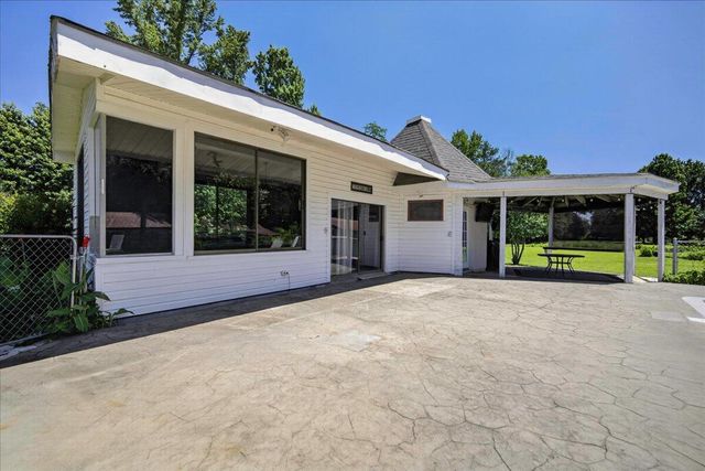 3121 Camden Highway, Sumter, SC 29153