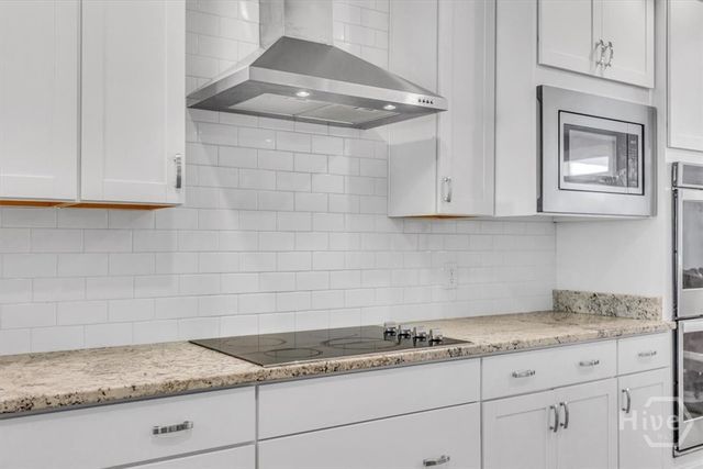 17 Shoefstall Street, Savannah, GA 31407