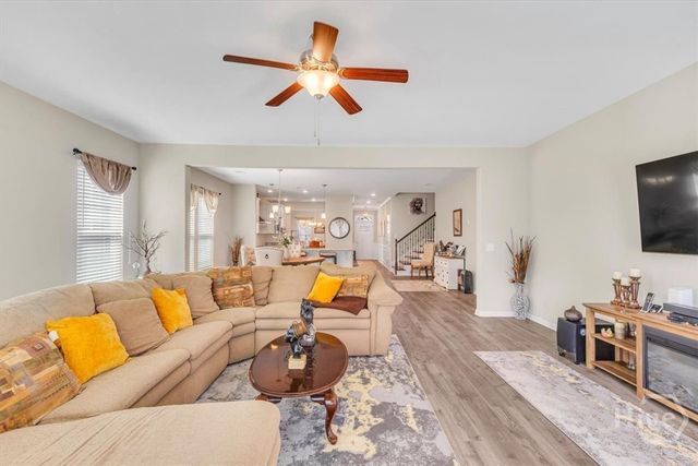 17 Shoefstall Street, Savannah, GA 31407