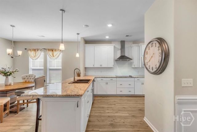 17 Shoefstall Street, Savannah, GA 31407