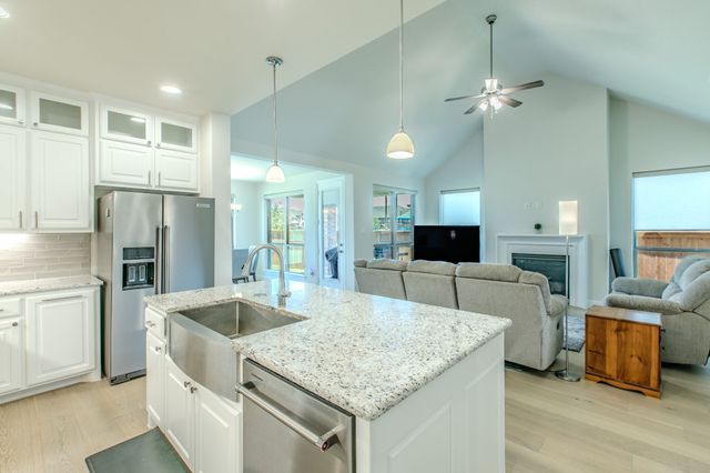 4406 Timberdrift Street, Midlothian, TX 76065