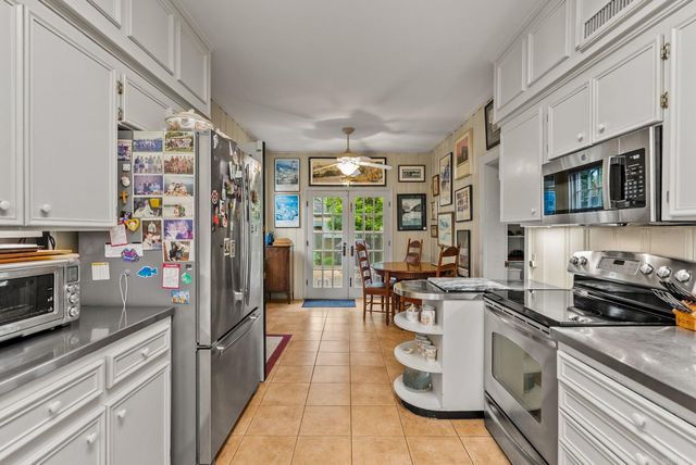 41 Pine Manor Drive, Little Rock, AR 72207
