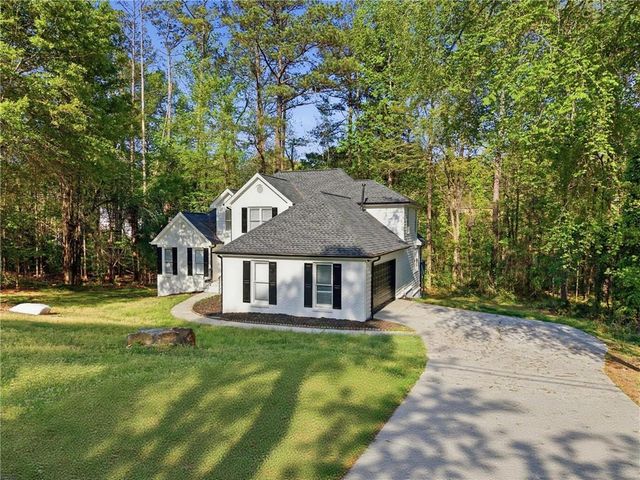 3760 Mountain Cove Road, Snellville, GA 30039