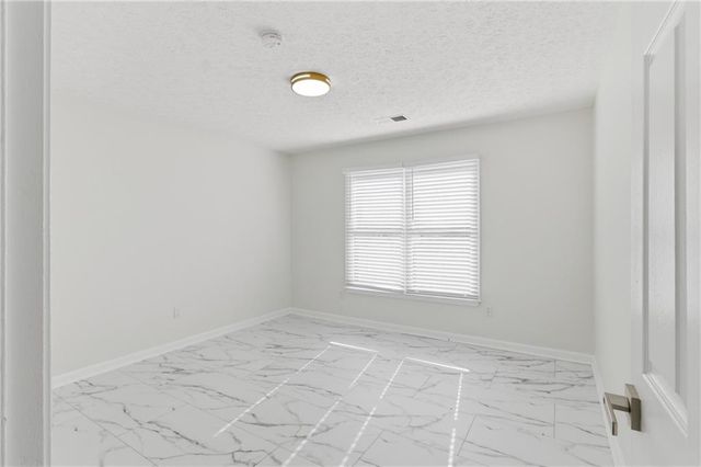 3760 Mountain Cove Road, Snellville, GA 30039