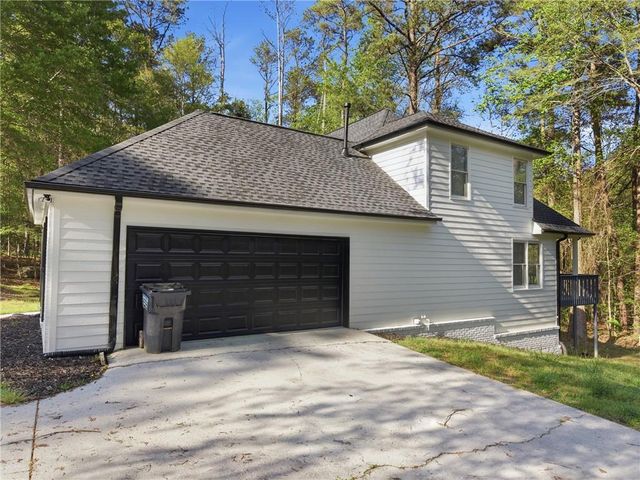 3760 Mountain Cove Road, Snellville, GA 30039