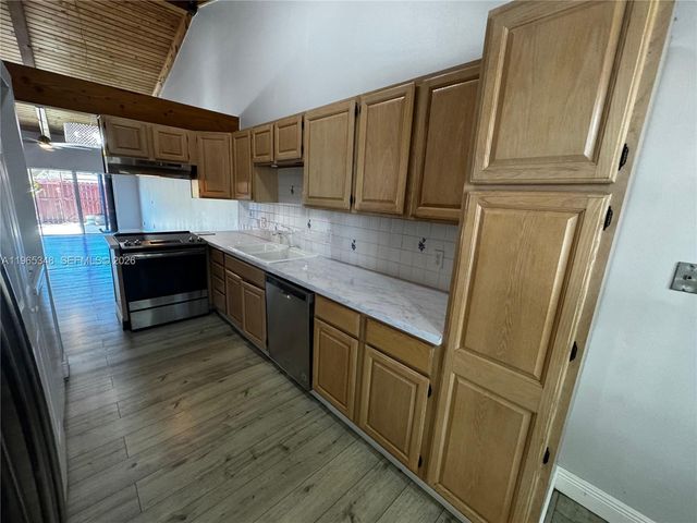 13640 SW 102nd Ln, Miami, FL 33186