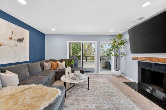 22103 Vista Del Plaza Lane 22, Hayward, CA 94541