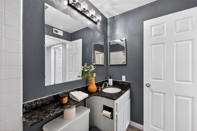 22103 Vista Del Plaza Lane 22, Hayward, CA 94541