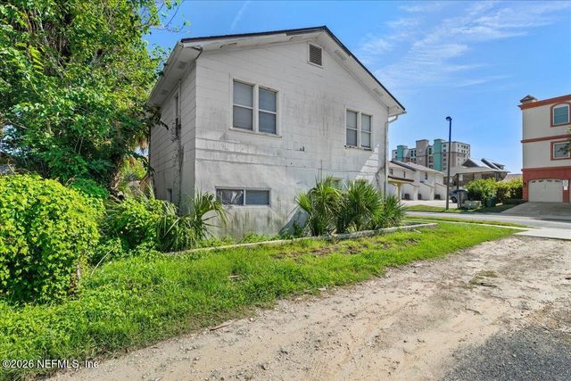 1318 2ND Street N, Jacksonville Beach, FL 32250