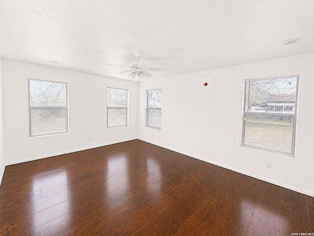 235 Benita, San Antonio, TX 78210