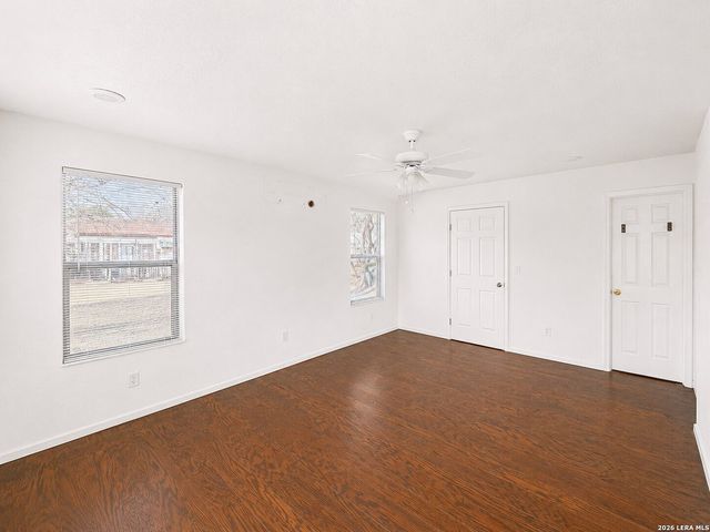 235 Benita, San Antonio, TX 78210