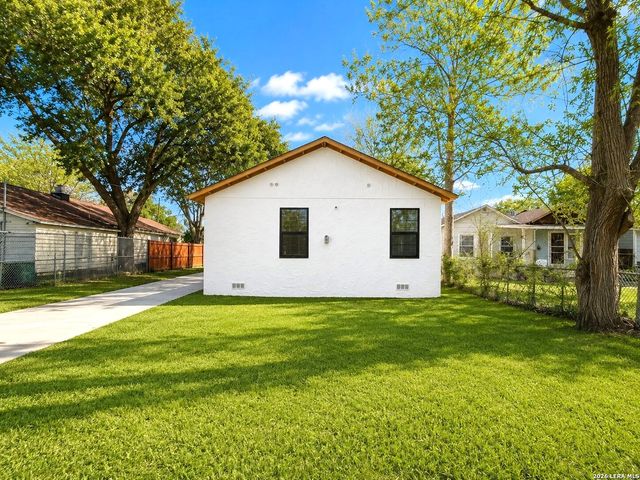 235 Benita, San Antonio, TX 78210