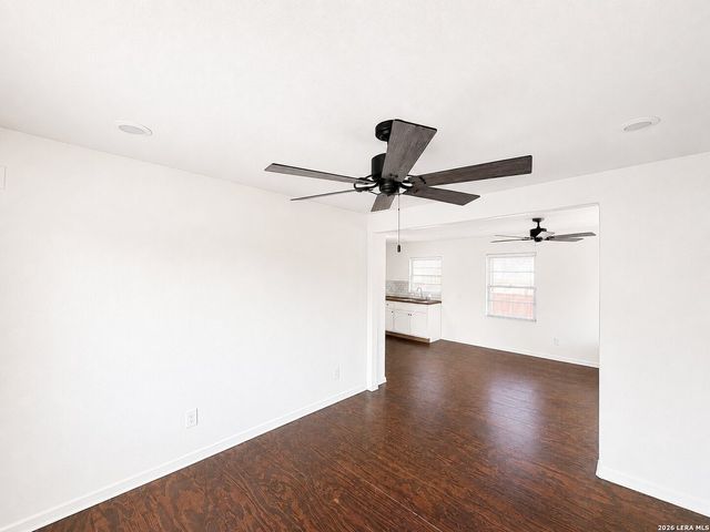 235 Benita, San Antonio, TX 78210