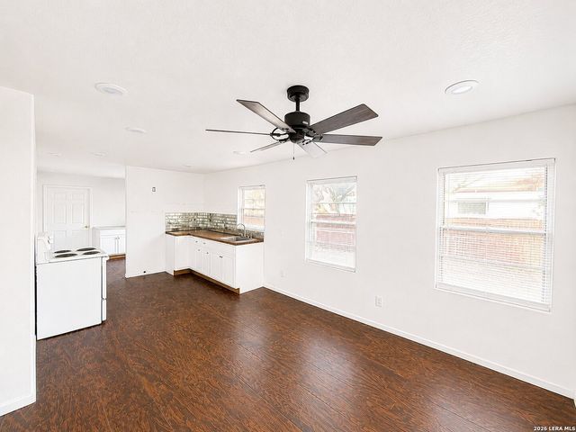 235 Benita, San Antonio, TX 78210