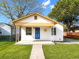235 Benita, San Antonio, TX 78210