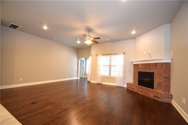 4504 SW Plumley Avenue, Bentonville, AR 72713