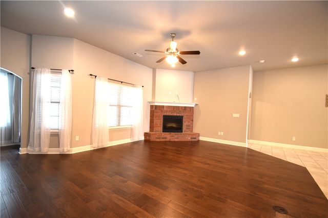 4504 SW Plumley Avenue, Bentonville, AR 72713