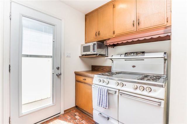 7161 El Rey, Buena Park, CA 90620