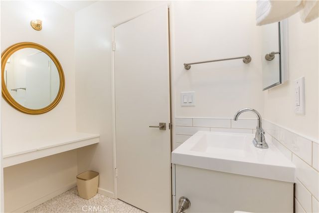 7161 El Rey, Buena Park, CA 90620