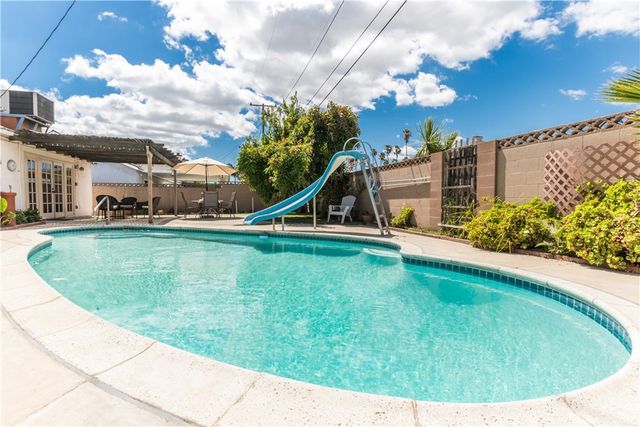 7161 El Rey, Buena Park, CA 90620