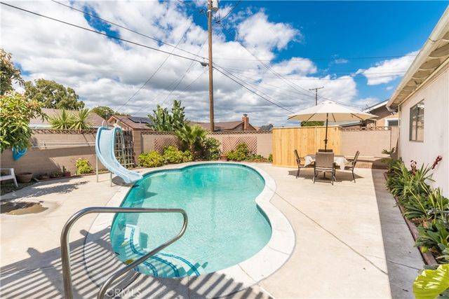 7161 El Rey, Buena Park, CA 90620